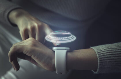 Smartwatch with hologram wearable technology